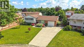 100 ARGYLE CRESCENT | Chatham Ontario | Slide Image Fourteen
