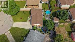 100 ARGYLE CRESCENT | Chatham Ontario | Slide Image Eight