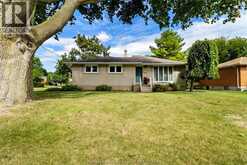 199 TWEEDSMUIR AVENUE East | Chatham Ontario | Slide Image Two