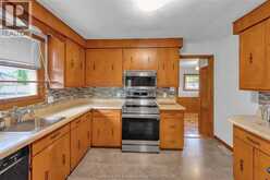 25 Sylvester DRIVE | Chatham Ontario | Slide Image Twelve