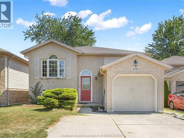219 GREENFIELD LANE Chatham Ontario, N7L 5N3 - 4 Bedrooms Home For Sale