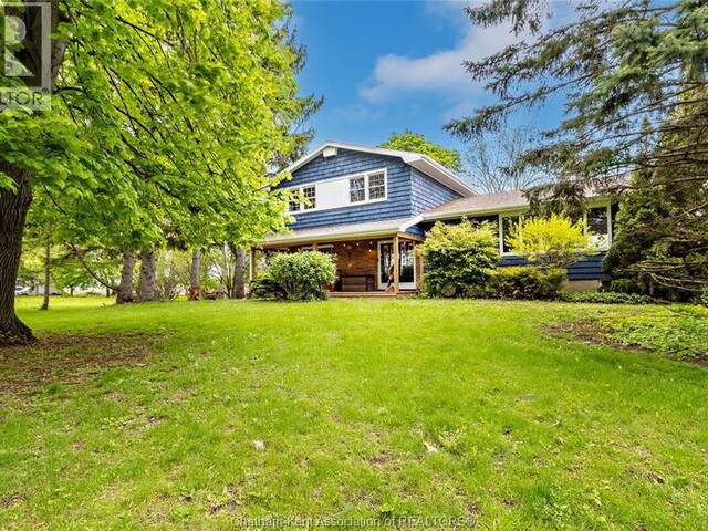 19079 Charing Cross ROAD Chatham-Kent Ontario, N0P 1A0 - 4 Bedrooms Waterfront Home For sale