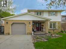58 HARVEST CRESCENT | Chatham Ontario | Slide Image Three
