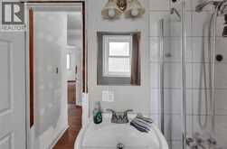 12 McKinnon DRIVE | Chatham Ontario | Slide Image Sixteen