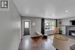 12 McKinnon DRIVE | Chatham Ontario | Slide Image Five