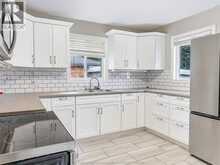 28 Woodland AVENUE | Chatham Ontario | Slide Image Eight