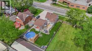 64 Park AVENUE East | Chatham Ontario | Slide Image Three