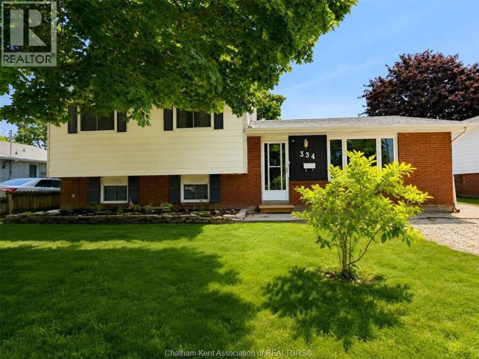 334 MCNAUGHTON AVENUE, Chatham, Ontario N7L 2G9
