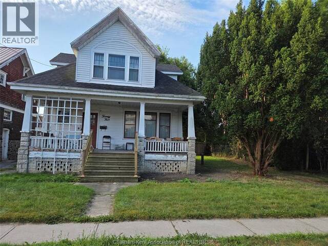 24 STANLEY AVENUE Chatham Ontario, N7M 3J2 - 3 Bedrooms Home For Sale