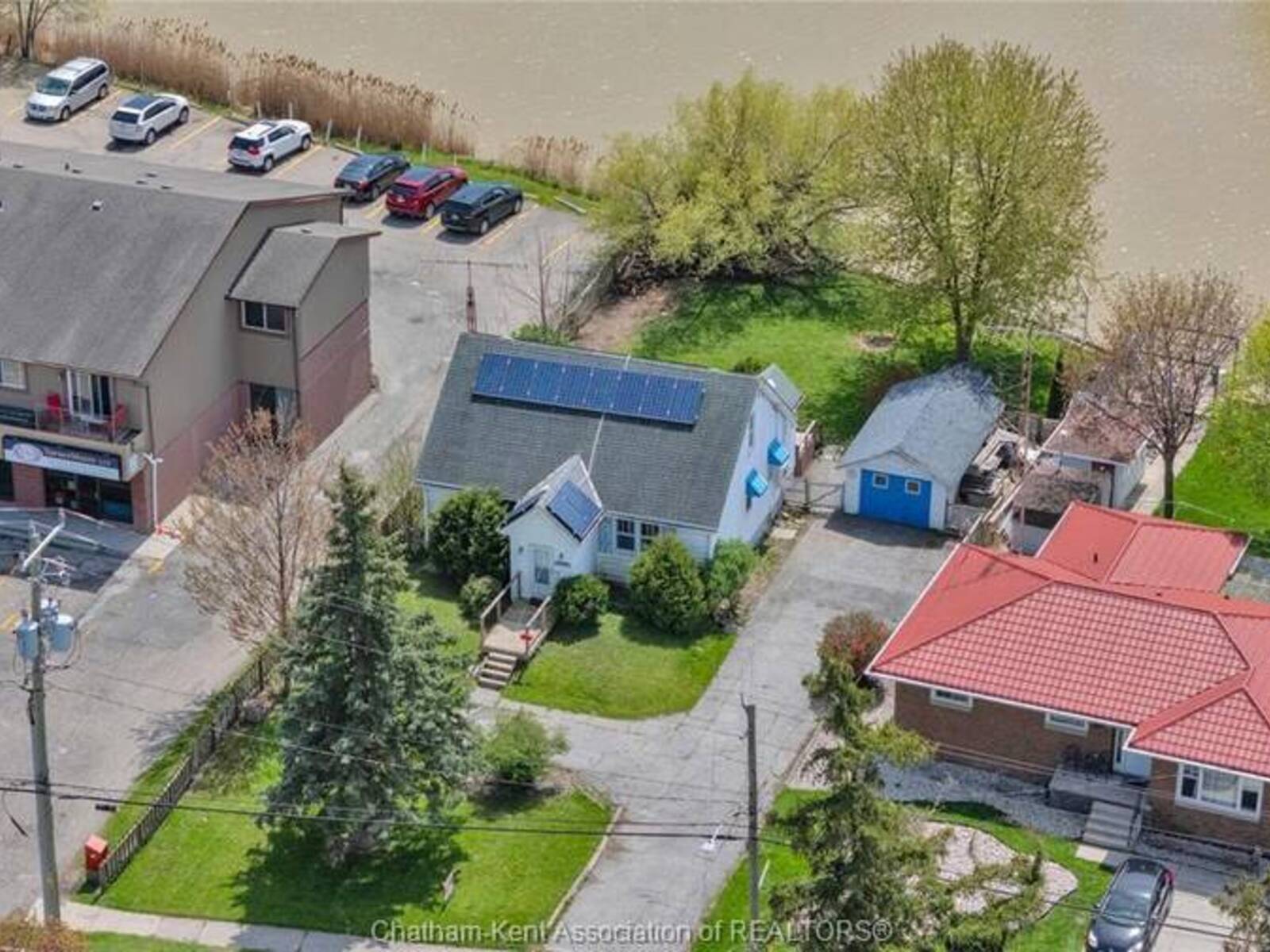 204 Margaret AVENUE, Wallaceburg, Ontario N8A 2A1