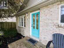 8 Hampton COURT | Chatham Ontario | Slide Image Four