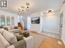 8 Hampton COURT | Chatham Ontario | Slide Image Nine