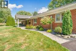 37 Gregory DRIVE East | Chatham Ontario | Slide Image Six