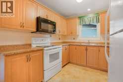 15 MONARCH DRIVE | Chatham Ontario | Slide Image Eleven