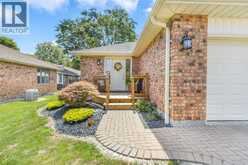 26-21 EARL DRIVE | Chatham Ontario | Slide Image Four