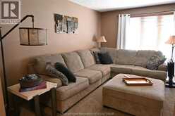 5 Bernard AVENUE East | Chatham-Kent Ontario | Slide Image Four