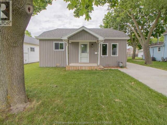 35 BERRY STREET Chatham Ontario, N7M 3B2 - 1 Bedroom Home For Sale