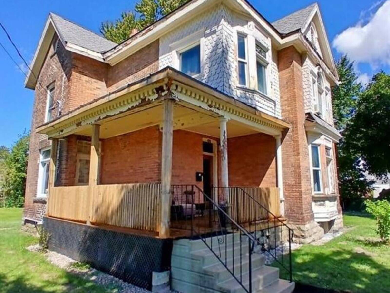 27 & 31 Wade STREET, Chatham, Ontario N7M 3T6