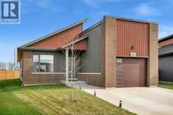 62 MOONSTONE CRESCENT | Chatham Ontario | Slide Image One