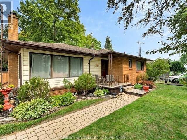 9467 LONGWOODS ROAD Chatham Ontario, N7M 5J7 - 2 Bedrooms Home For Sale