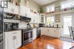 433 KEIL TRAIL North | Chatham Ontario | Slide Image Nine