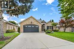 36 HENRY O' WAY | Chatham Ontario | Slide Image Three