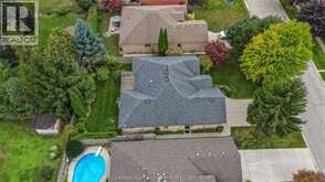 36 HENRY O' WAY | Chatham Ontario | Slide Image Forty-five