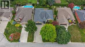 36 HENRY O' WAY | Chatham Ontario | Slide Image Forty-seven