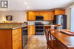7 FROBISHER COURT | Chatham Ontario | Slide Image Twelve
