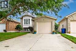 7 FROBISHER COURT | Chatham Ontario | Slide Image One
