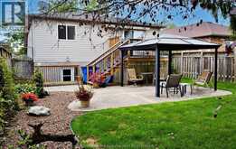 7 FROBISHER COURT | Chatham Ontario | Slide Image Forty