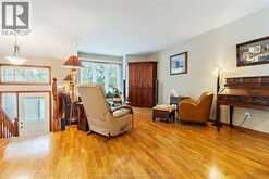 7 FROBISHER COURT | Chatham Ontario | Slide Image Six