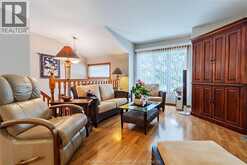 7 FROBISHER COURT | Chatham Ontario | Slide Image Seven