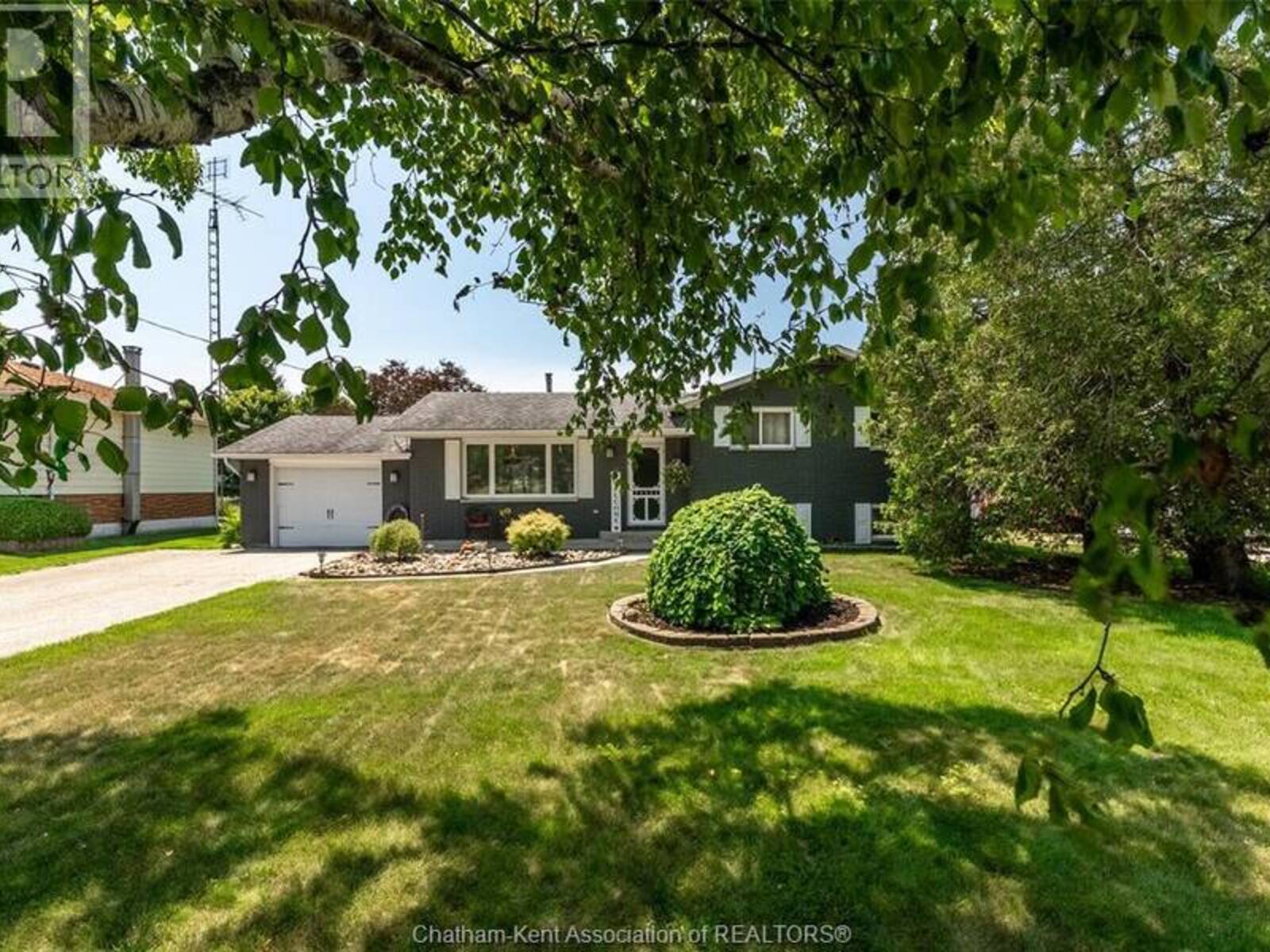 3501 EGREMONT ROAD, Plympton-Wyoming, Ontario N0N 1E0