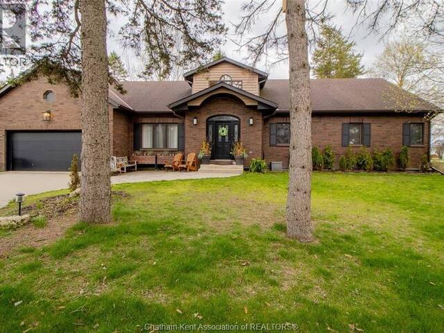 18116 3RD AVENUE Chatham-Kent Ontario, N0P 1X0 - 4 Bedrooms Waterfront Home For sale
