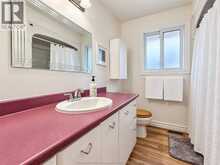 84 Holland AVENUE | Chatham Ontario | Slide Image Forty