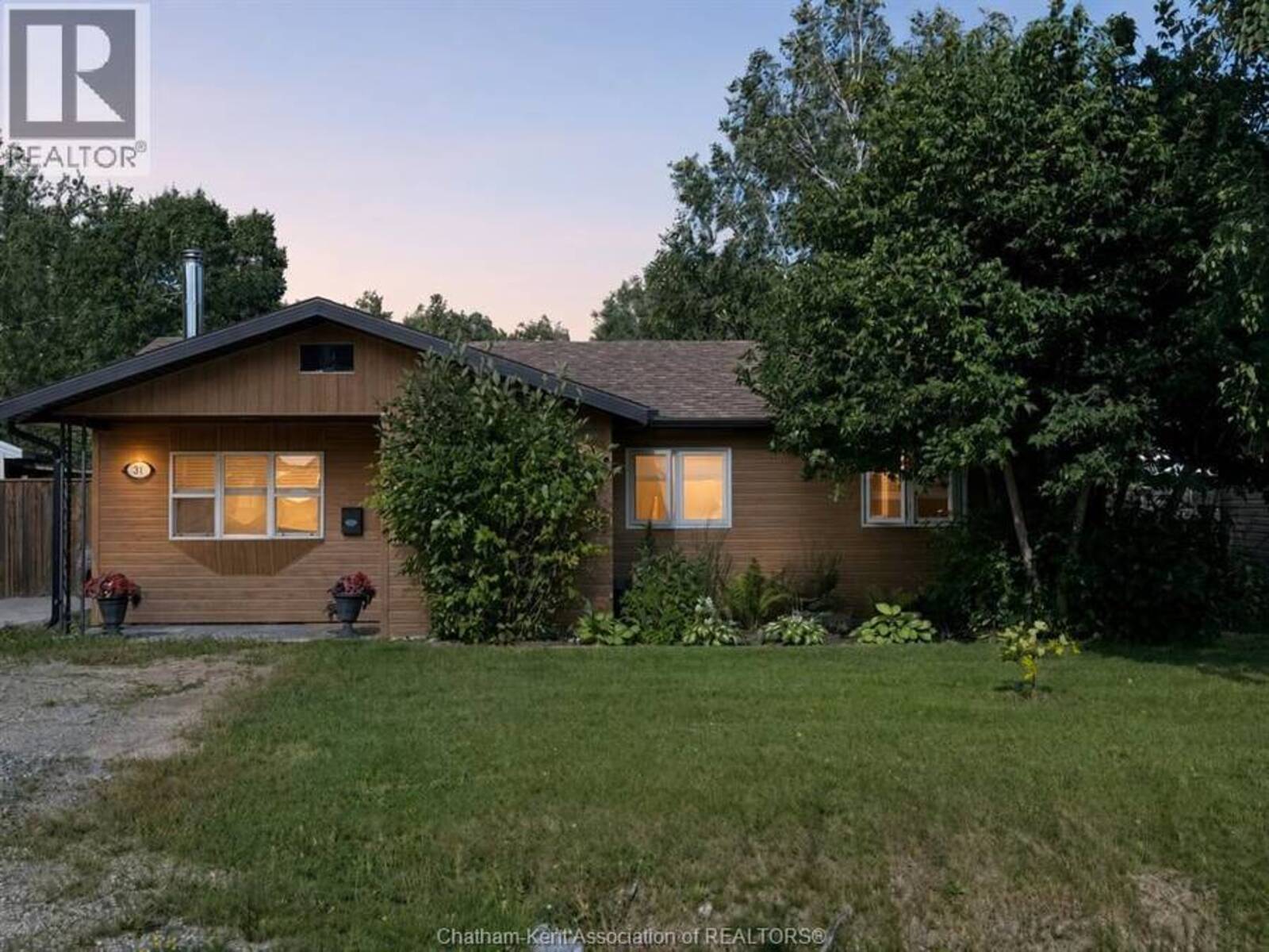 31 HERON DRIVE, Manitouwadge, Ontario P0T 2C0