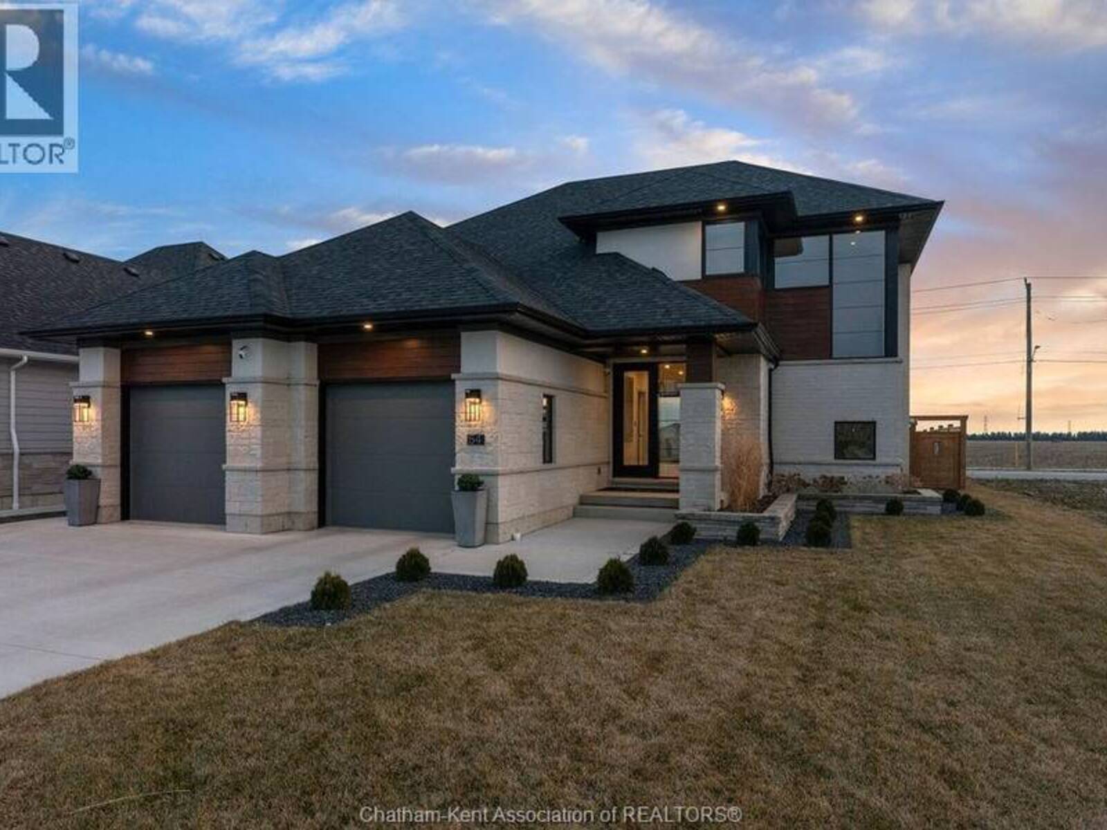 54 Dundee DRIVE West, Chatham, Ontario N7M 0S7
