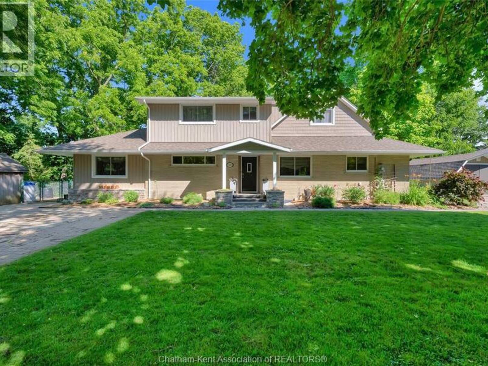 472 SYDENHAM STREET, Chatham-Kent, Ontario N0P 1M0