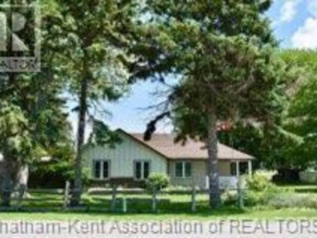 19051 CHARING CROSS ROAD Chatham-Kent Ontario, N0P 1A0 - 3 Bedrooms Waterfront Home For sale