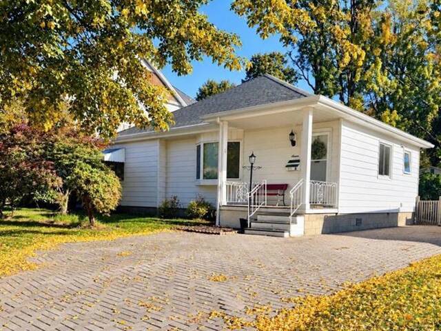 7 ARNOLD STREET Chatham Ontario, N7L 2X7 - 2 Bedrooms Home For Sale