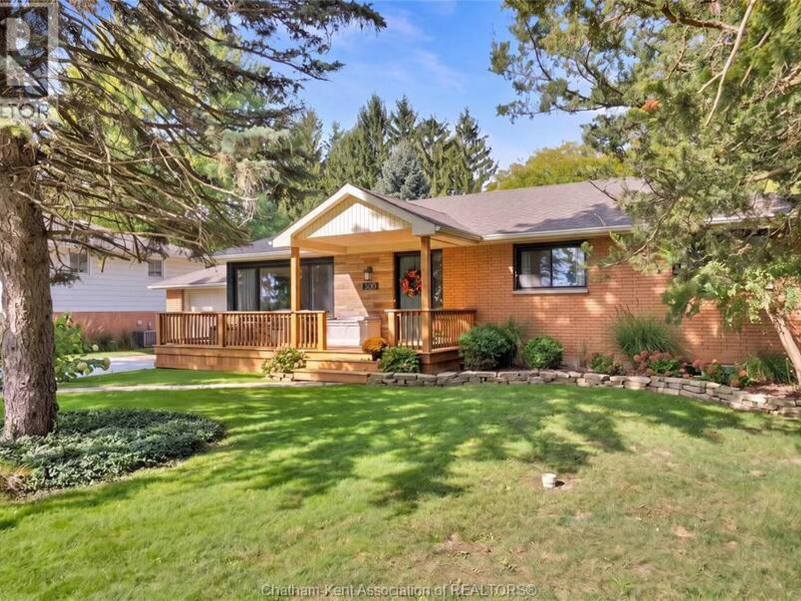 300 Indian Creek ROAD East, Chatham, Ontario N7M 0M8
