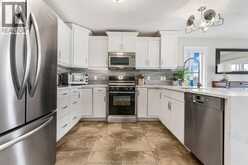 430 TWILIGHT TRAIL | Chatham Ontario | Slide Image Nine