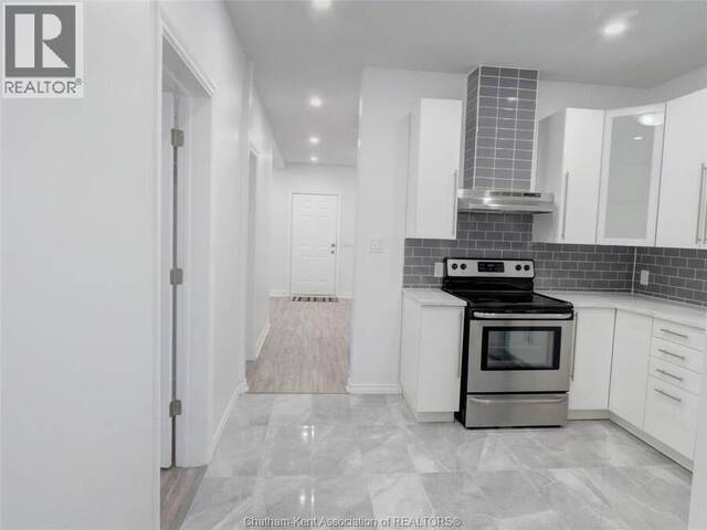 1716 Drouillard ROAD Windsor Ontario, N8Y 2S5 - 2 Bedrooms Home For Sale