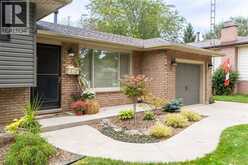 19 Glengarry CRESCENT | Chatham Ontario | Slide Image Two