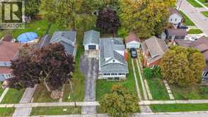 61 UNIVERSITY AVENUE | Wallaceburg Ontario | Slide Image Forty-three