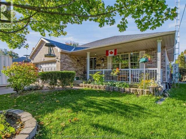 913 St George STREET Port Dover Ontario, N0A 1N0 - 4 Bedrooms Waterfront Home For sale
