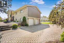 10609 Lakeview DRIVE | Chatham Ontario | Slide Image Thirty-four