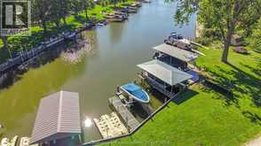 ISLAND CRESCENT | Tilbury Ontario | Slide Image Twenty