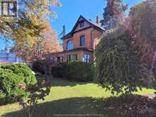 61 LONDON ROAD | Chatham-Kent Ontario | Slide Image Two